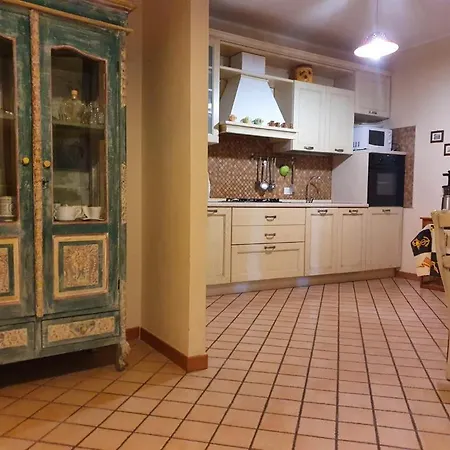 P.piano - Centro Paese بيت للعطل